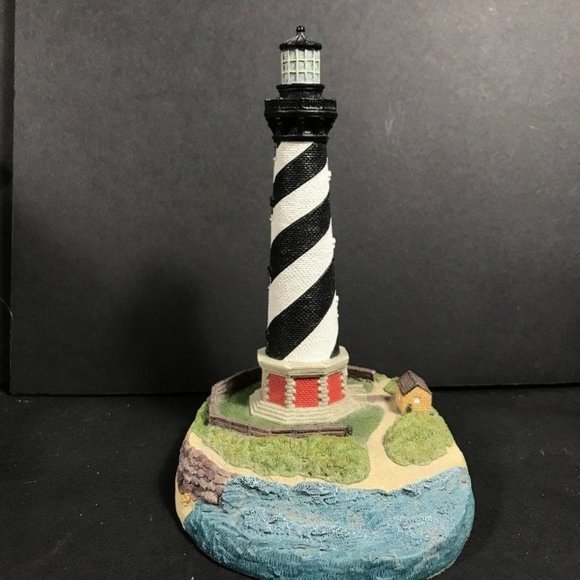 Vintage Cape Hatteras Lighthouse sculpture, resin Harbour lights Lighthouse figu - Picture 5 of 9